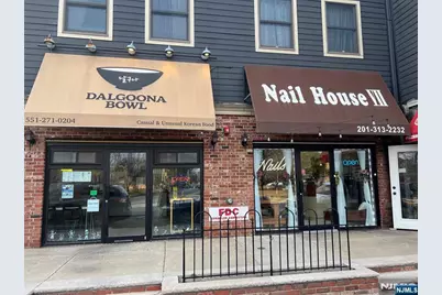 272 Old River Road, Edgewater, NJ 07020 - Photo 2