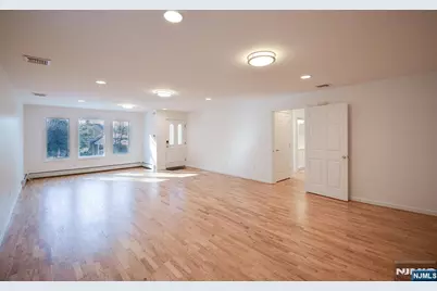343B Harriet Avenue, Palisades Park, NJ 07650 - Photo 2