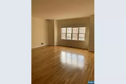 166 Stonegate Trail, Cresskill, NJ 07626 - Photo 2