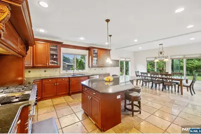 71 Roberts Road, Englewood Cliffs, NJ 07632 - Photo 8