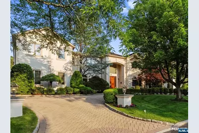 71 Roberts Road, Englewood Cliffs, NJ 07632 - Photo 2