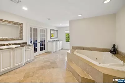 71 Roberts Road, Englewood Cliffs, NJ 07632 - Photo 22