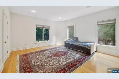 71 Roberts Road, Englewood Cliffs, NJ 07632 - Photo 18