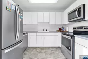 144 70th Street 2A, West New York, NJ 07093 - Photo 10