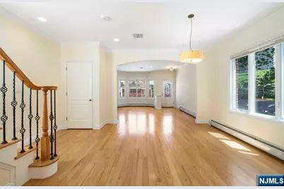 212 Slocum Way A #A, Fort Lee, NJ 07024 - Photo 10
