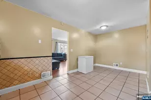 32 Hayward Pl, Wallington, NJ 07057 - Photo 10