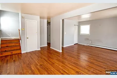 7 Westminster Place, Garfield, NJ 07026 - Photo 4