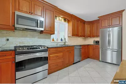 657 Jones Road, River Vale Township, NJ 07675 - Photo 12