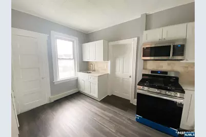 289 Parker 2 #2, Clifton, NJ 07011 - Photo 6