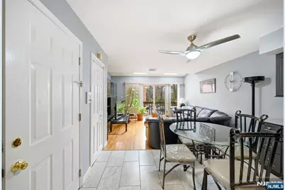 31 Fairmount Avenue 16A #16A, Hackensack, NJ 07601 - Photo 12