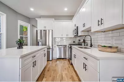 235 W 7th, Newark, NJ 07103 - Photo 14