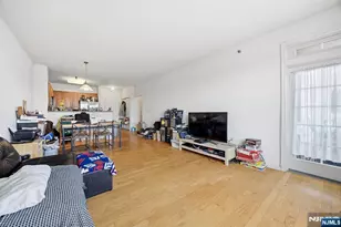 15 Enterprise Ct 1051, Jersey City, NJ 07305 - Photo 6