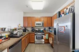 15 Enterprise Ct 1051, Jersey City, NJ 07305 - Photo 4