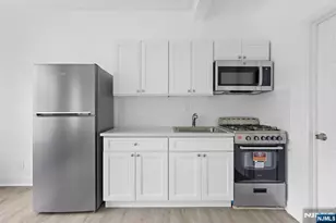 137 Kensington Ave 101, Jersey City, NJ 07304 - Photo 6