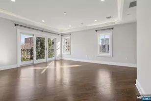 24 Marquis Ct, Edgewater, NJ 07020 - Photo 16