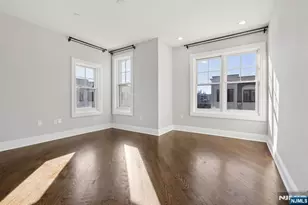 24 Marquis Ct, Edgewater, NJ 07020 - Photo 22