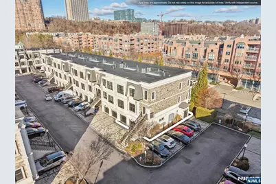 24 Marquis Court, Edgewater, NJ 07020 - Photo 30