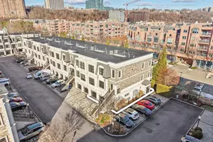 24 Marquis Ct, Edgewater, NJ 07020 - Photo 30