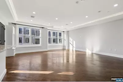 24 Marquis Court, Edgewater, NJ 07020 - Photo 6