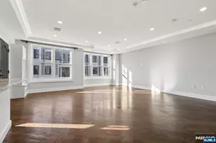 24 Marquis Ct, Edgewater, NJ 07020 - Photo 6