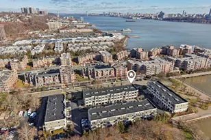 24 Marquis Ct, Edgewater, NJ 07020 - Photo 32