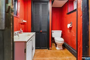 722 Oak St, Ridgefield, NJ 07657 - Photo 14