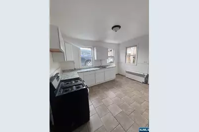 9 Sparrow Street, Paterson, NJ 07524 - Photo 6