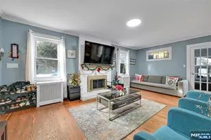 173 Grayson Pl, Teaneck Township, NJ 07666 - Photo 4