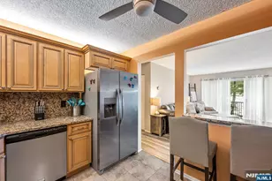 197 Robertson Way 917, Lincoln Park, NJ 07035 - Photo 10