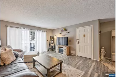 197 Robertson Way 917 #917, Lincoln Park, NJ 07035 - Photo 4