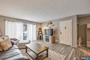 197 Robertson Way 917, Lincoln Park, NJ 07035 - Photo 4