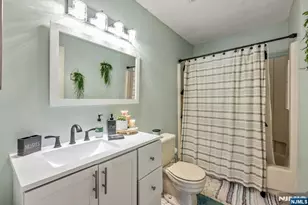 197 Robertson Way 917, Lincoln Park, NJ 07035 - Photo 18