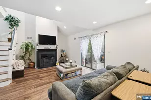 12 Mountain Ridge Rd, Bloomingdale, NJ 07403 - Photo 16