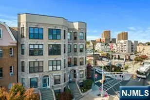 965 Blvd East 2-1, Weehawken, NJ 07086 - Photo 1