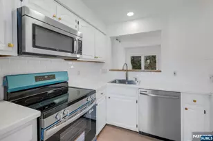 43 Rushmore Ln, Hackettstown, NJ 07840 - Photo 2