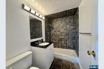 1203 River Road 6E #6E, Edgewater, NJ 07020 - Photo 12