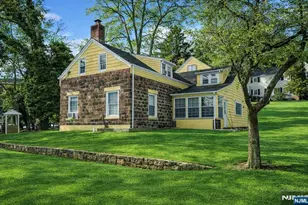 566 Teaneck Rd, Teaneck Township, NJ 07666 - Photo 4