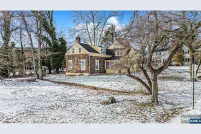 566 Teaneck Road, Teaneck Township, NJ 07666 - Photo 10