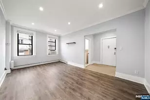 553 Undercliff Ave 5, Edgewater, NJ 07020 - Photo 4