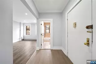 553 Undercliff Ave 5, Edgewater, NJ 07020 - Photo 2