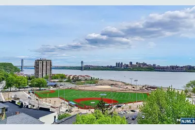 553 Undercliff Avenue 5 #5, Edgewater, NJ 07020 - Photo 12