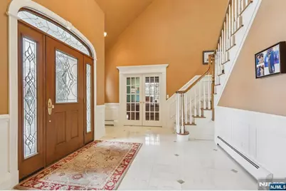 84 Walsh Drive, Mahwah, NJ 07430 - Photo 4