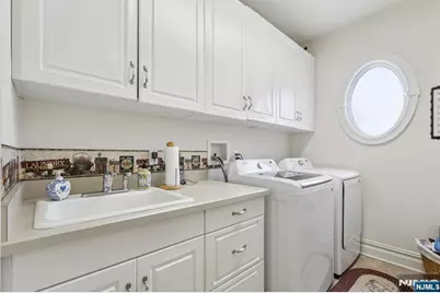 84 Walsh Drive, Mahwah, NJ 07430 - Photo 24