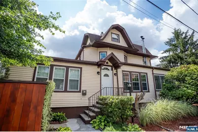 325 Valley Brook Avenue, Lyndhurst Township, NJ 07071 - Photo 1