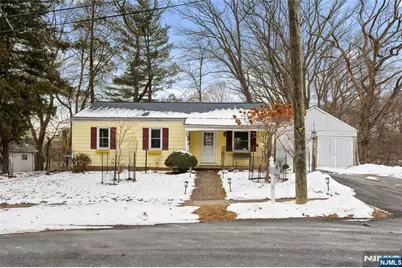 23 Lindy Place, Old Tappan, NJ 07675 - Photo 2