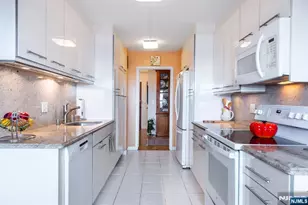 2 Claridge Dr 4Mw, Verona, NJ 07044 - Photo 16