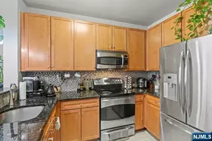 24 Ave At Port Imperial 331, West New York, NJ 07093 - Photo 2