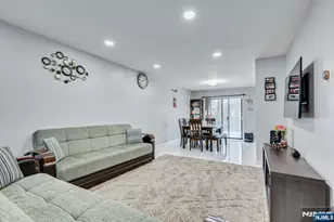 304 Maplecrest Road 304, Edison, NJ 08820 - Photo 12