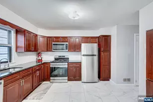 304 Maplecrest Road 304, Edison, NJ 08820 - Photo 18