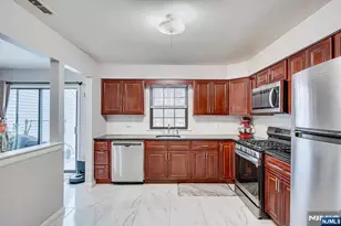 304 Maplecrest Road 304, Edison, NJ 08820 - Photo 20